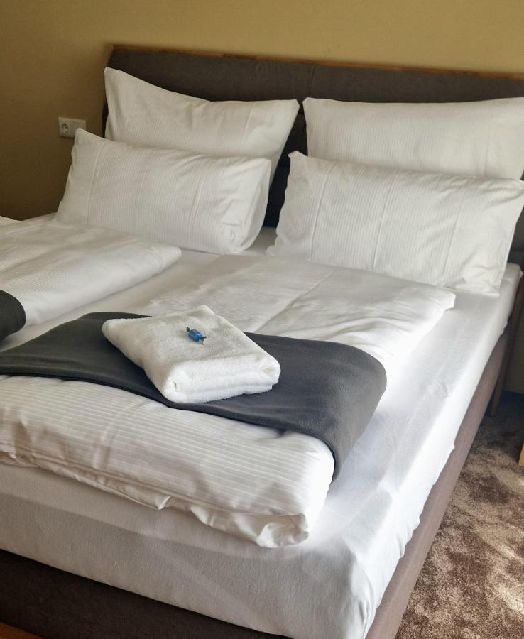 Hotel Rhin Inn Fehrbellin Ngoại thất bức ảnh