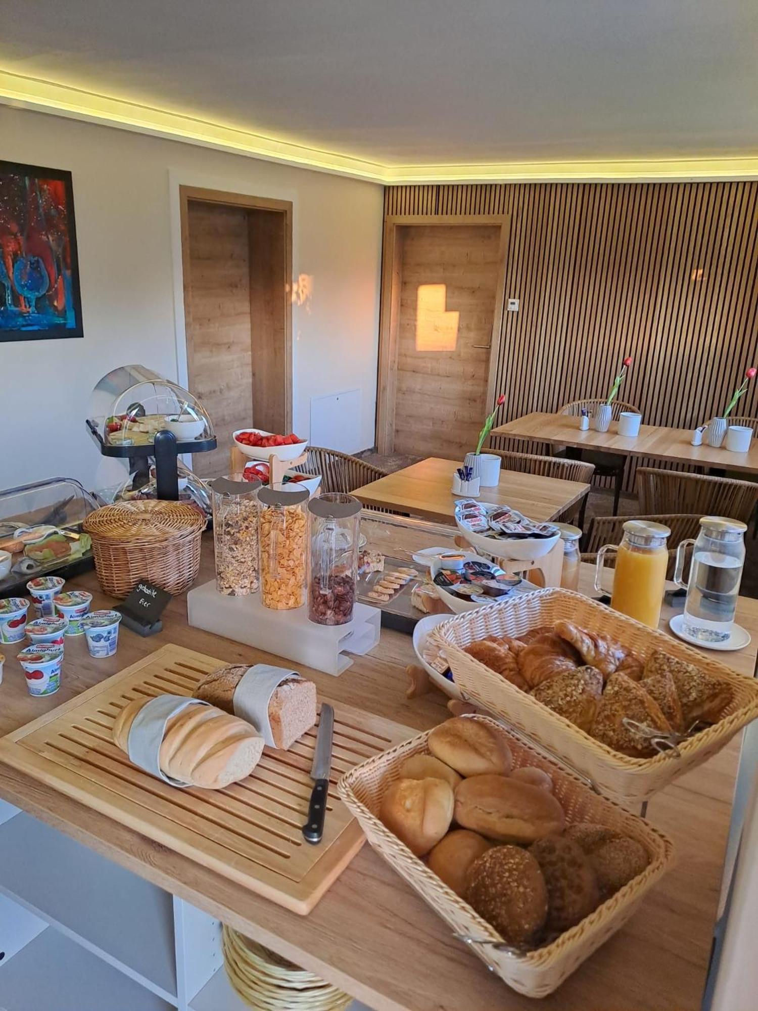 Hotel Rhin Inn Fehrbellin Ngoại thất bức ảnh